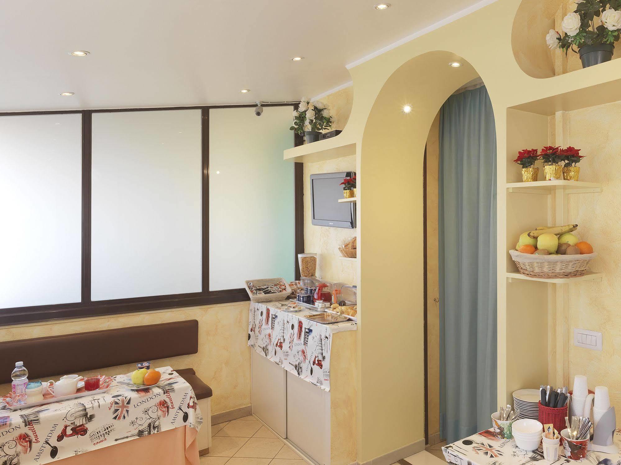 Hotel Arco Romana Milan Exterior photo